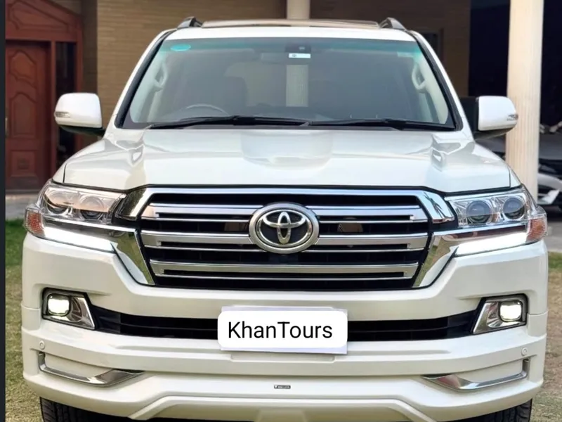 Premium Land Cruiser available for car rent in DHA Lahore Premium Land Cruiser available for car rent in DHA Lahore